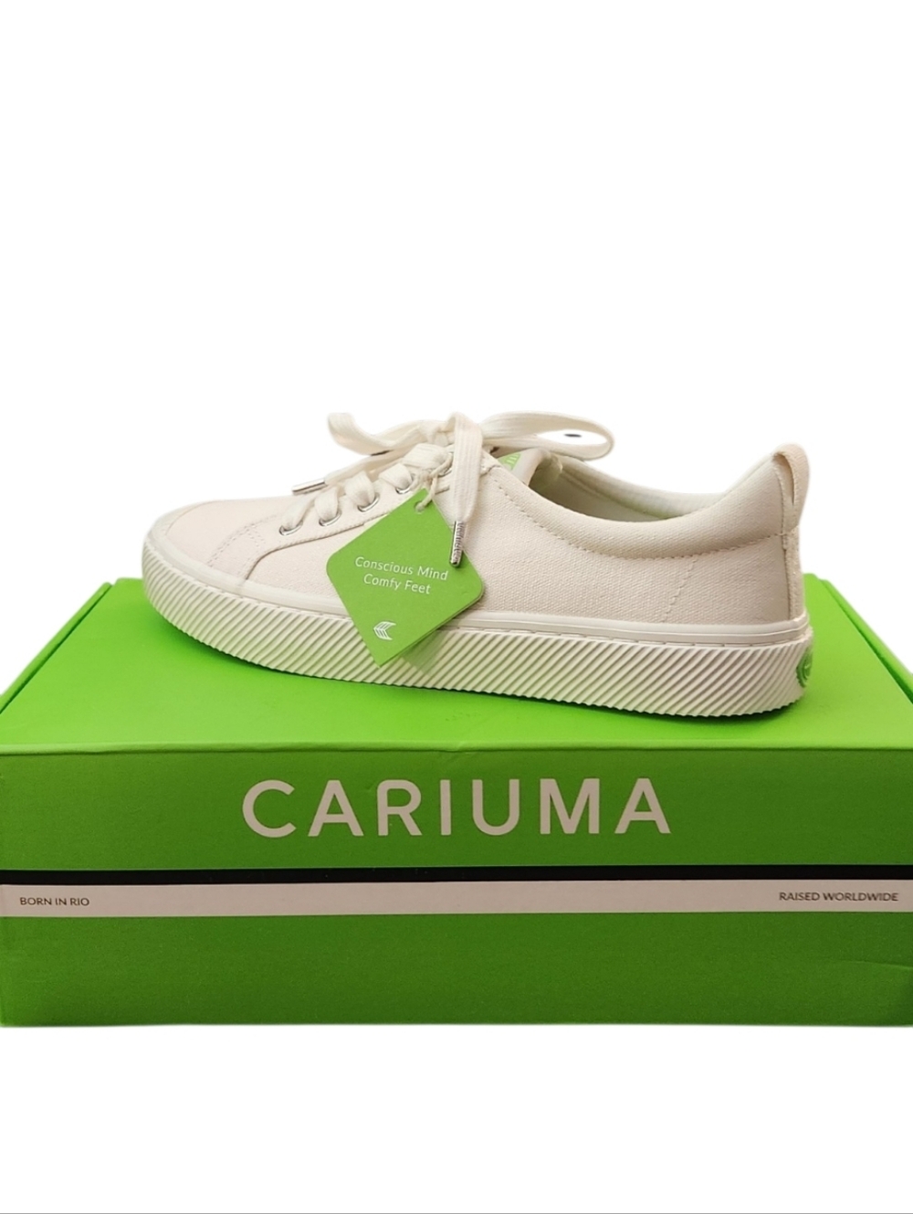 Cariuma OCA Low – Off‑White Canvas Sneaker  Size: Women's 8.5